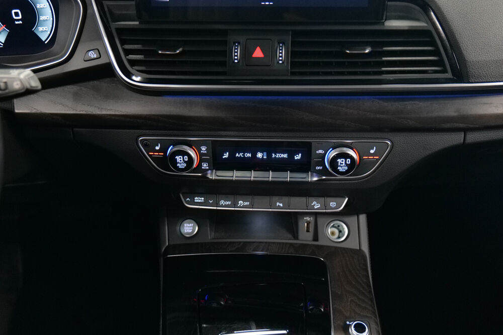 Q5 40 TDI 204 S TRONIC 7 QUATTRO AVUS 1&deg;MAIN / TVA RECUPERABLE 2023 occasion 69008 LYON 8EME