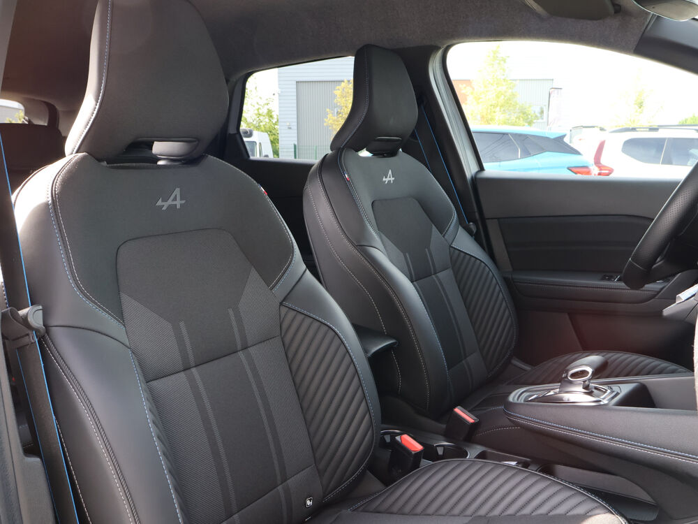 Symbioz E-Tech full hybrid 145 Esprit Alpine 2025 occasion 77680 Roissy-en-Brie