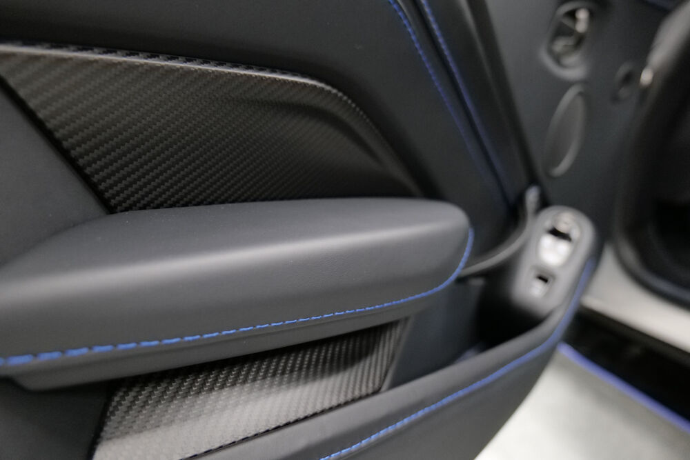 Vantage V12 VANTAGE ROADSTER 54 OF 254 FULL OPTIONS / CARBONE / SIEG 2023 occasion 69008 LYON 8EME