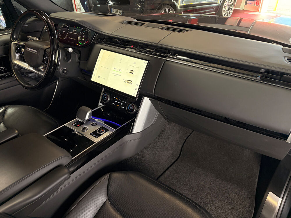 Range Rover HSE SWB P440e PHEV AWD L460// ENTRETIEN LAND ROVER// PREMIER 2023 occasion 44470 Carquefou