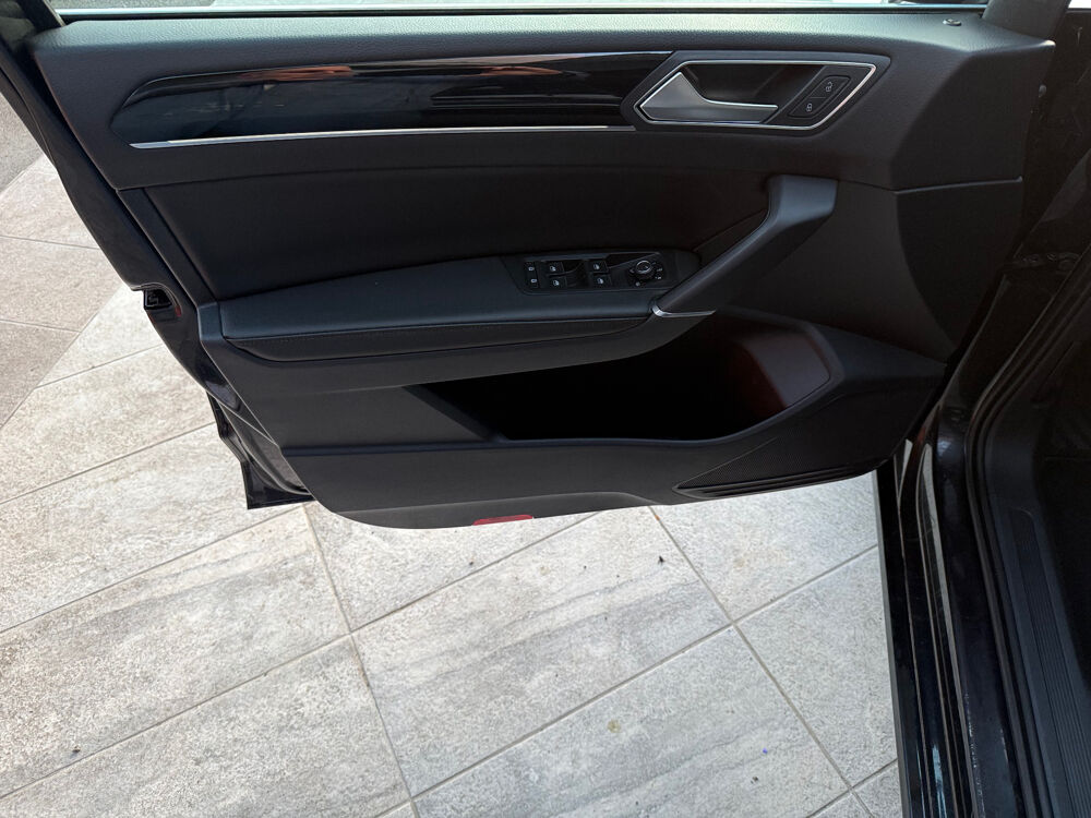 Touran 1.5 TSI EVO 150 DSG7 7pl Carat / Cuir/Led//Toit Pano/Camera/ 2021 occasion 50300 MARCEY-LES-GREVES