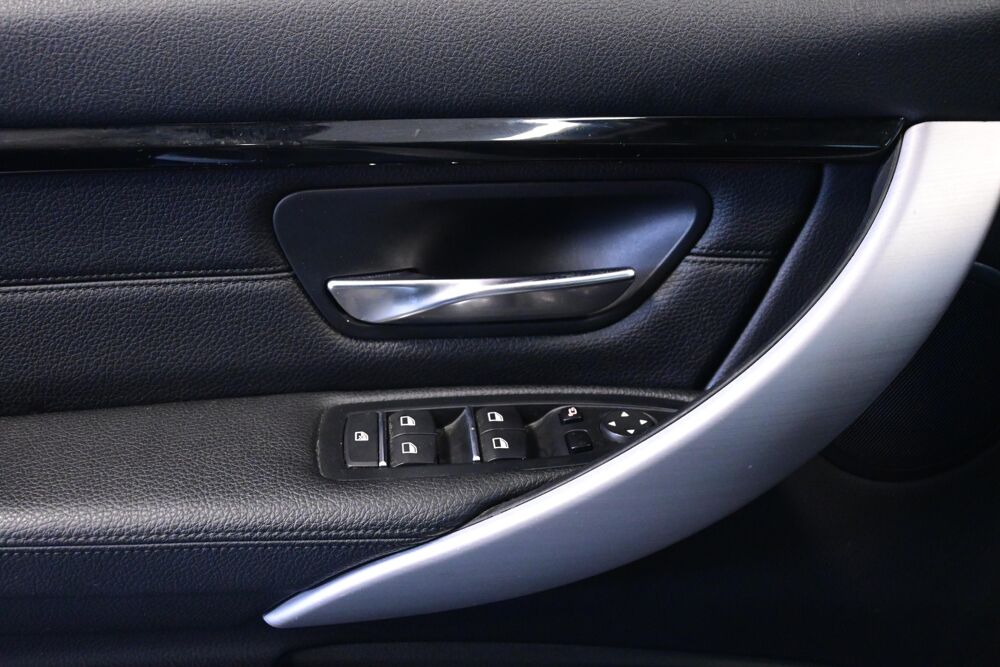S&eacute;rie 3 Touring 330d xDrive 258 ch BVA8 M Sport Ultimate 2019 occasion 72650 Saint-Saturnin