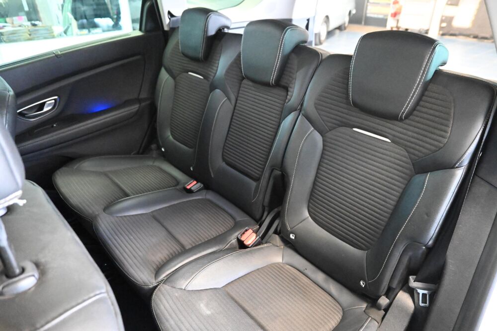 Grand scenic IV dCi 160 Energy EDC Initiale Paris 2018 occasion 72650 Saint-Saturnin