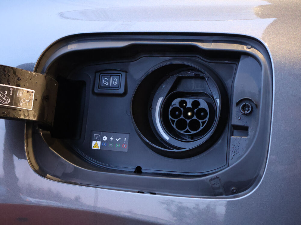 C5 X Hybride Rechargeable 225 S&S e-EAT8 Shine Pack 2023 occasion 77680 Roissy-en-Brie