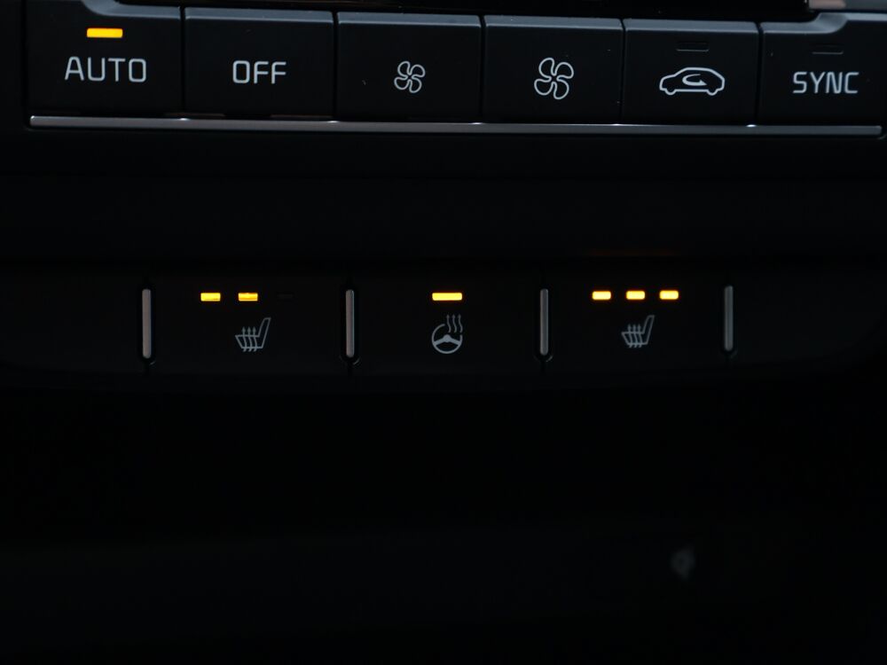 Ceed 1.5 T-GDi 160 ch DCT7 GT Line Business 2023 occasion 77680 Roissy-en-Brie
