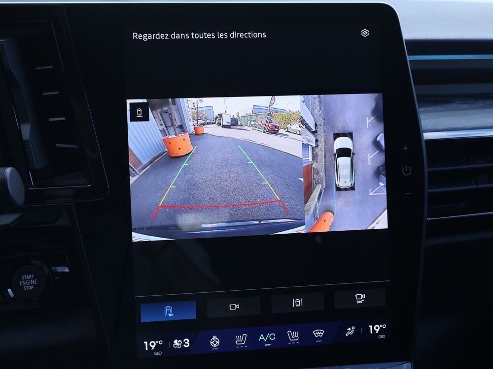 Espace full hybrid E-Tech 200 ch 7pl Iconic 2026 occasion 77680 Roissy-en-Brie