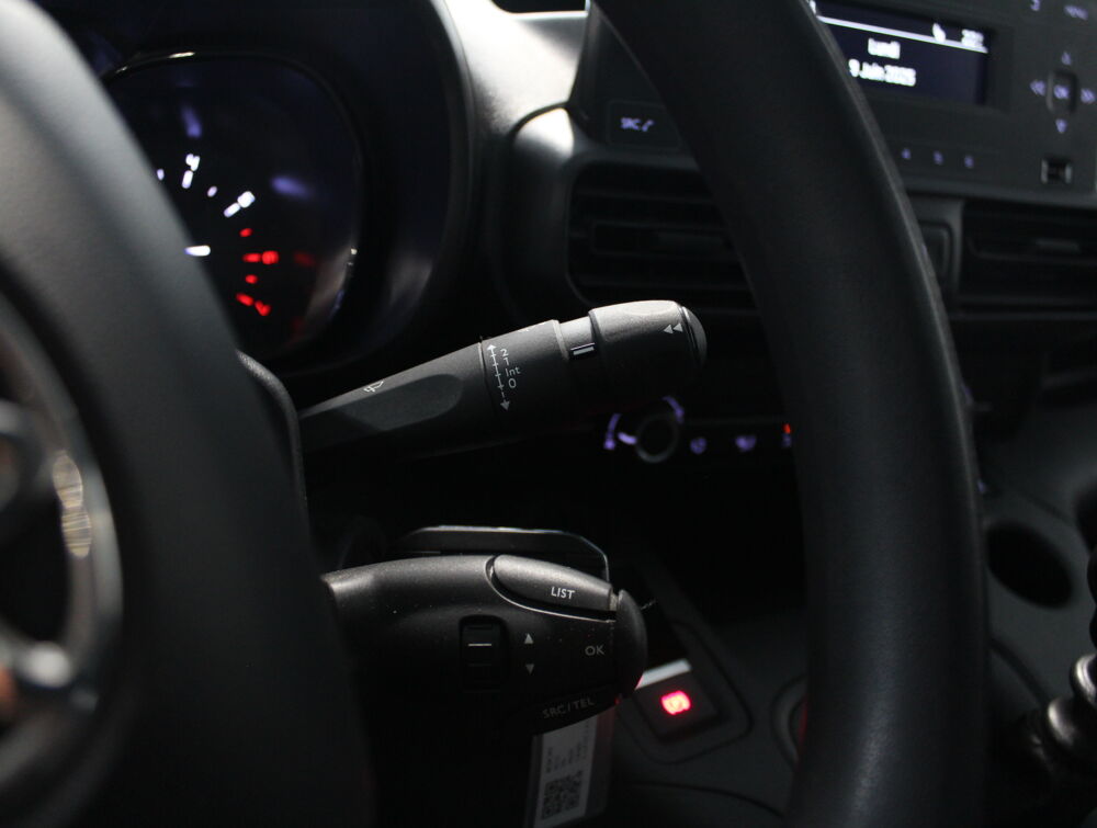 Proace MEDIUM 1.5L 100 D-4D BVM5 DYNAMIC 2022 occasion 77680 Roissy-en-Brie