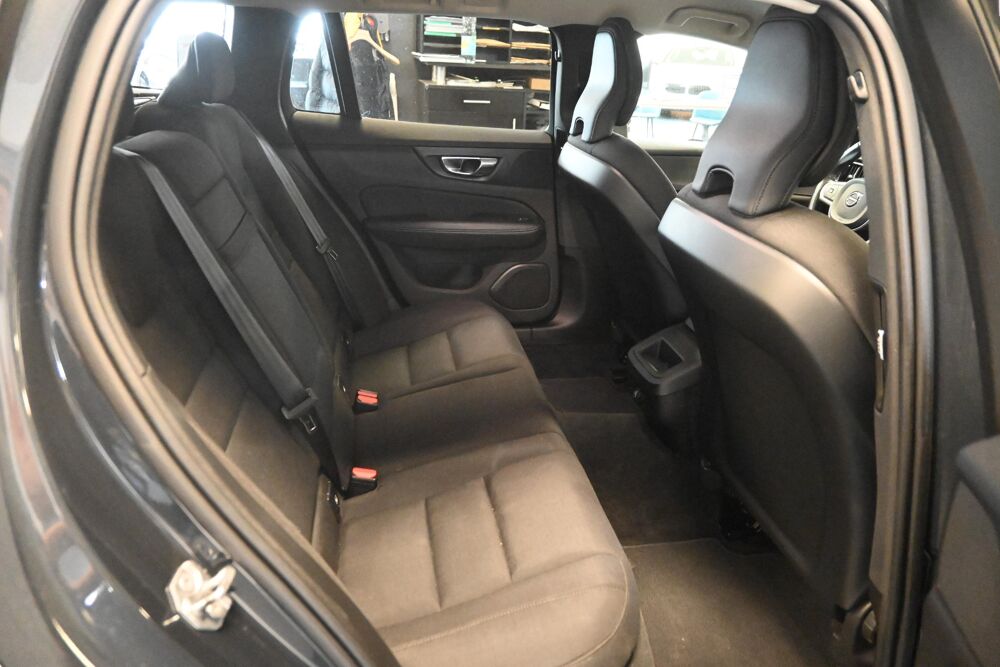 V60 D3 AdBlue 150 ch Geartronic 8 Business 2019 occasion 72650 Saint-Saturnin