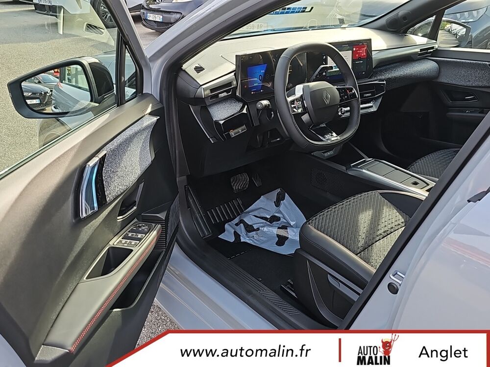 Clio VI E-Tech full hybrid 160 ch Techno 2026 occasion 64600 Anglet