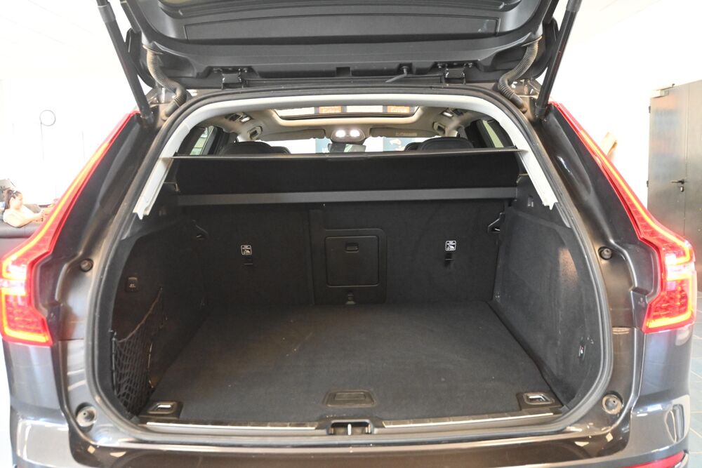 XC60 T6 AWD Hybride rechargeable 253 ch+145 ch Geartronic 8 Plus 2025 occasion 72650 Saint-Saturnin