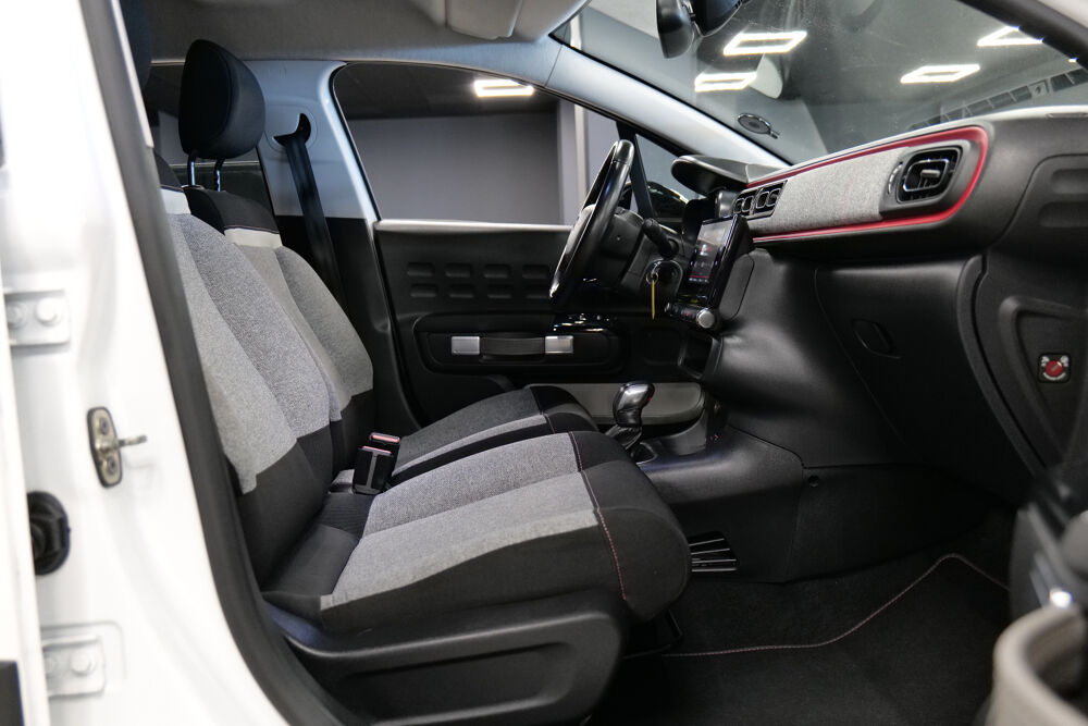 C3 110 S&S EAT6 ELLE - GPS COULEUR / CLIM AUTO / CAMERA DE RECU 2019 occasion 69008 LYON 8EME