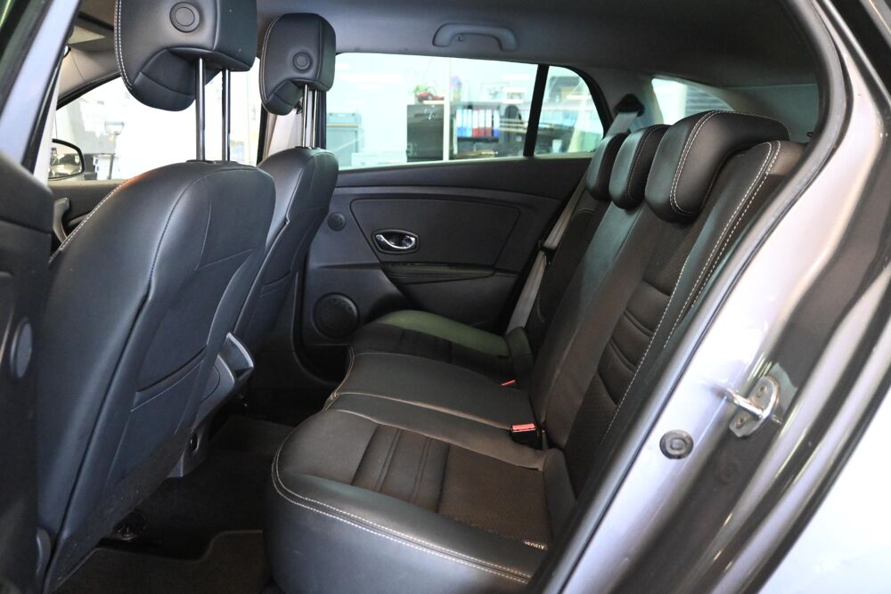 M&eacute;gane III Estate Estate III 1.5 dCi 110 FAP Energy eco2 Bose 2014 occasion 72650 Saint-Saturnin
