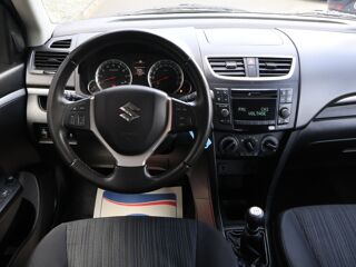 Swift 1.2 VVT 4x4 Privilege 2015 occasion 77680 Roissy-en-Brie
