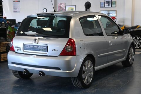 Clio 2.0i 16V Sport RS 2004 occasion 72650 Saint-Saturnin