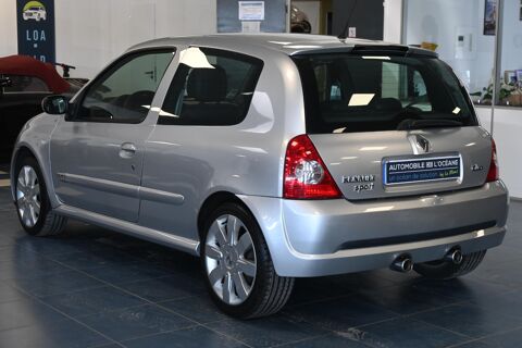 Clio 2.0i 16V Sport RS 2004 occasion 72650 Saint-Saturnin