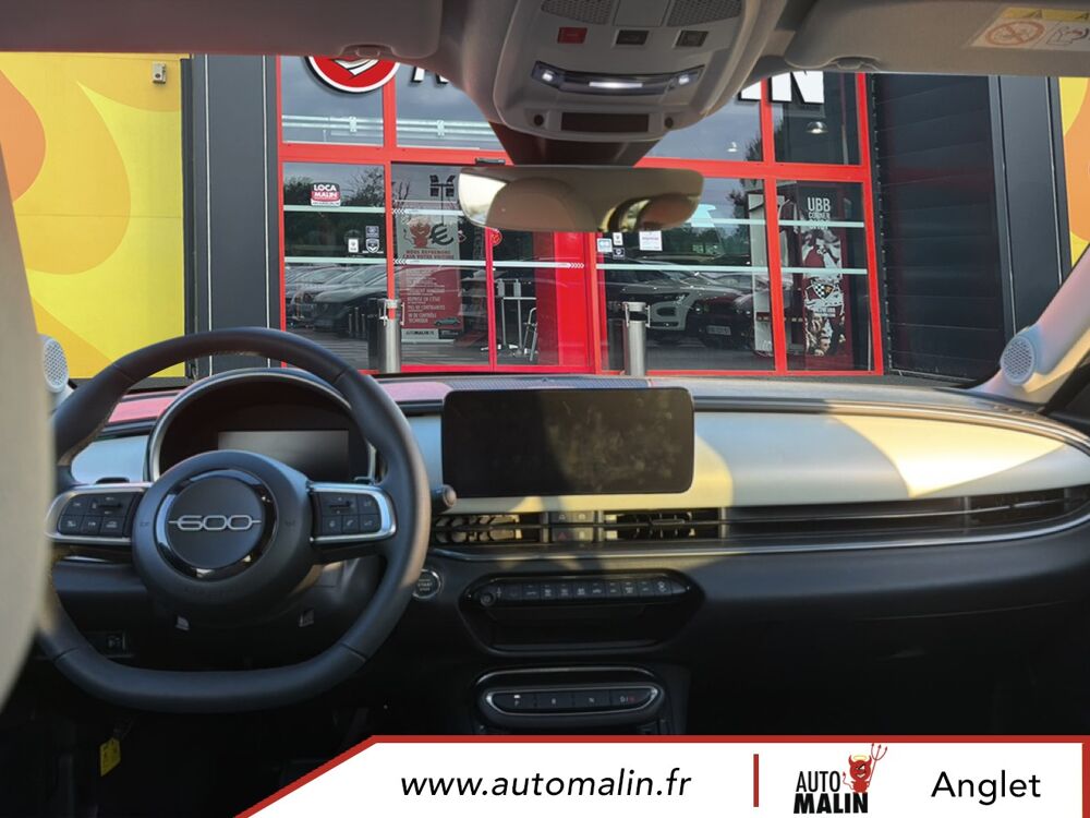 Fiat 600 T-Gen 3 1.2 Hybrid 110ch eDCT6 La Prima 2025 occasion 64600 Anglet