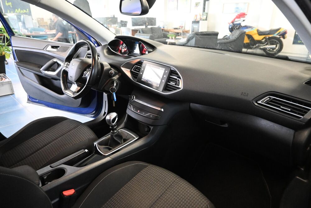 308 SW BlueHDi 100ch S&S BVM6 Active Business 2019 occasion 72650 Saint-Saturnin