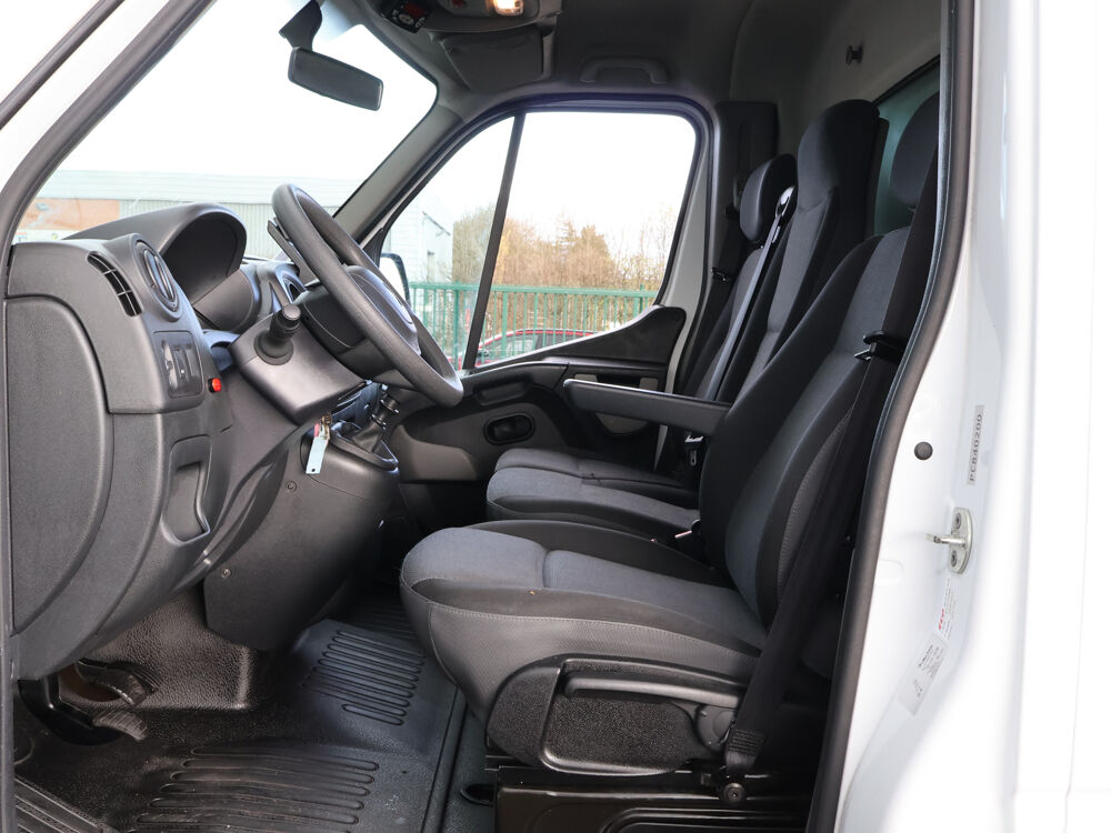 Master CC L2 3.5t 2.3 dCi 130 E6 GRAND CONFORT FRIGORIFIQUE HAYON 2019 occasion 77680 Roissy-en-Brie