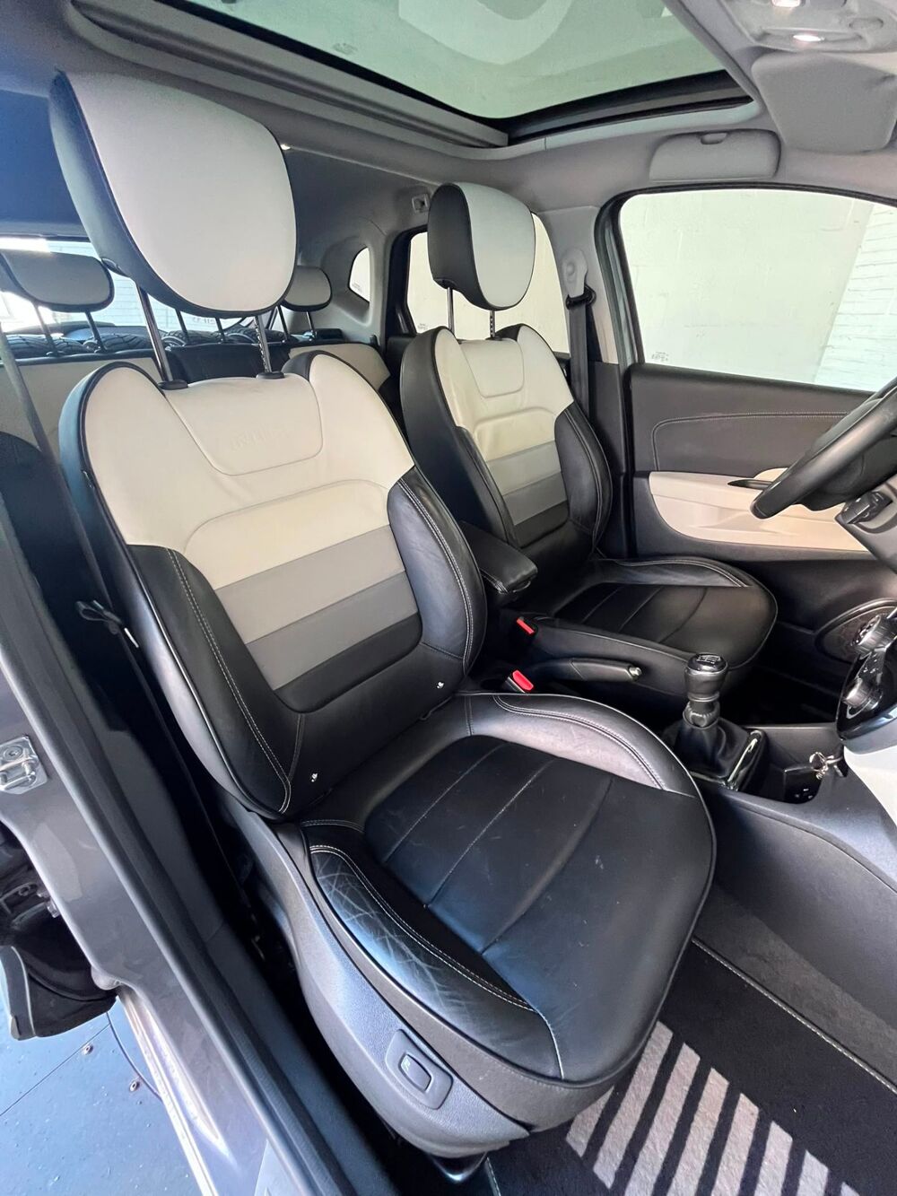Captur TCe 130 Initiale Paris 2019 occasion 59240 Dunkerque