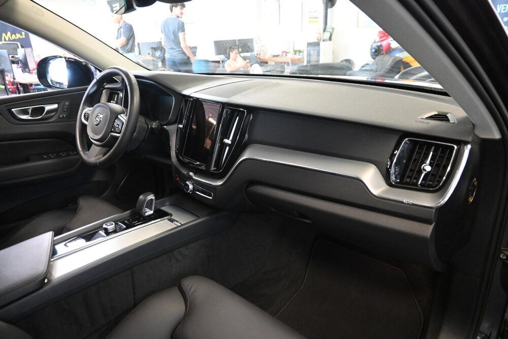 XC60 T6 AWD Hybride rechargeable 253 ch+145 ch Geartronic 8 Plus 2025 occasion 72650 Saint-Saturnin