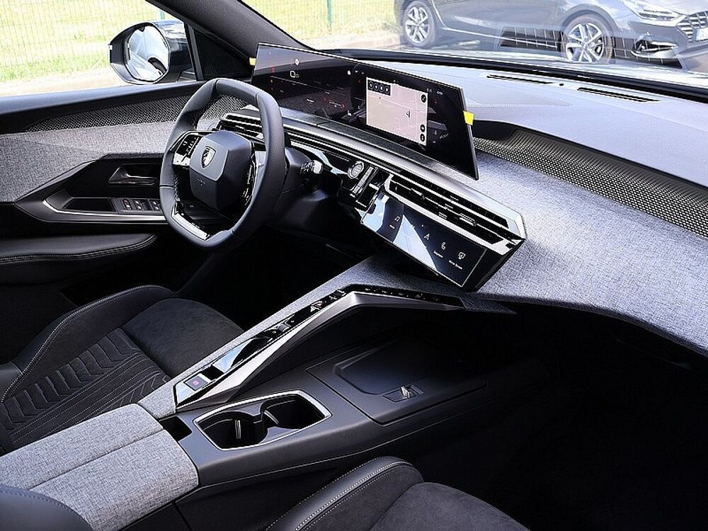5008 Hybrid 145 ch e-DCS6 GT Exclusive 2026 occasion 77680 Roissy-en-Brie