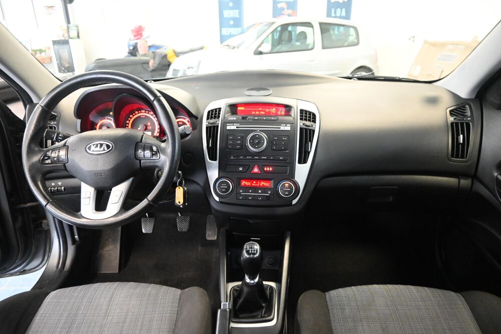 Ceed Cee'd 1.6L CRDi 115 ISG Euro 5 Style 2010 occasion 72650 Saint-Saturnin
