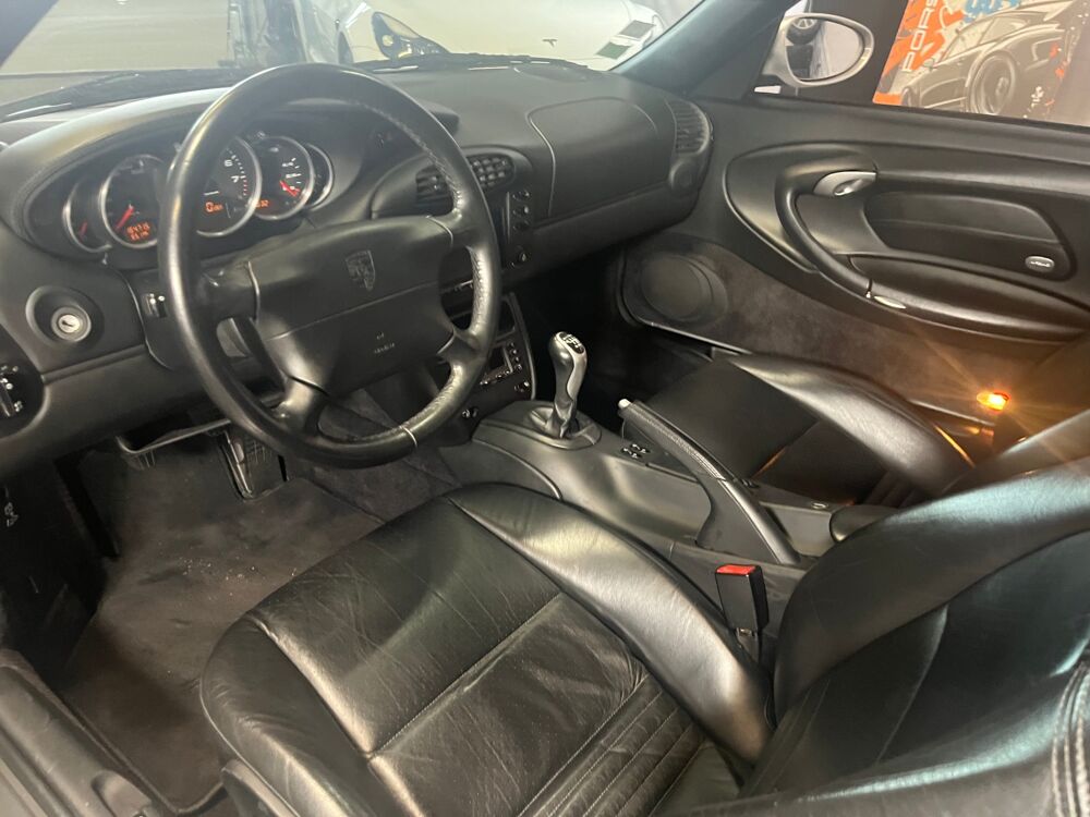 911 Carrera 3.2 3.4i 2000 occasion 44470 Carquefou