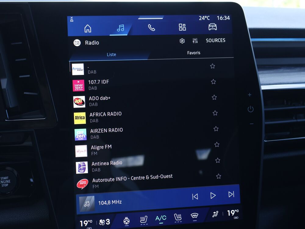 Espace full hybrid E-Tech 200 ch 7pl Iconic 2026 occasion 77680 Roissy-en-Brie