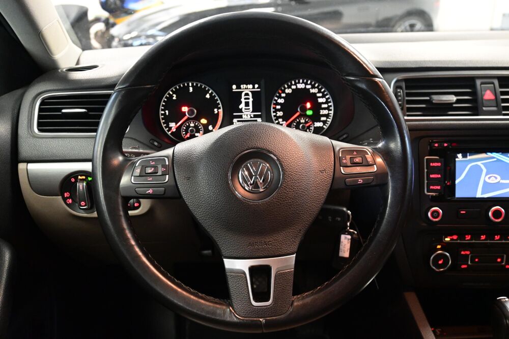 Jetta 1.6 TDI 105 FAP Carat DSG 2011 occasion 72650 Saint-Saturnin