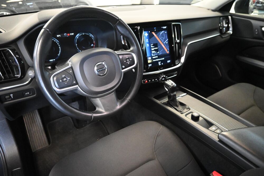 V60 D3 AdBlue 150 ch Geartronic 8 Business 2019 occasion 72650 Saint-Saturnin