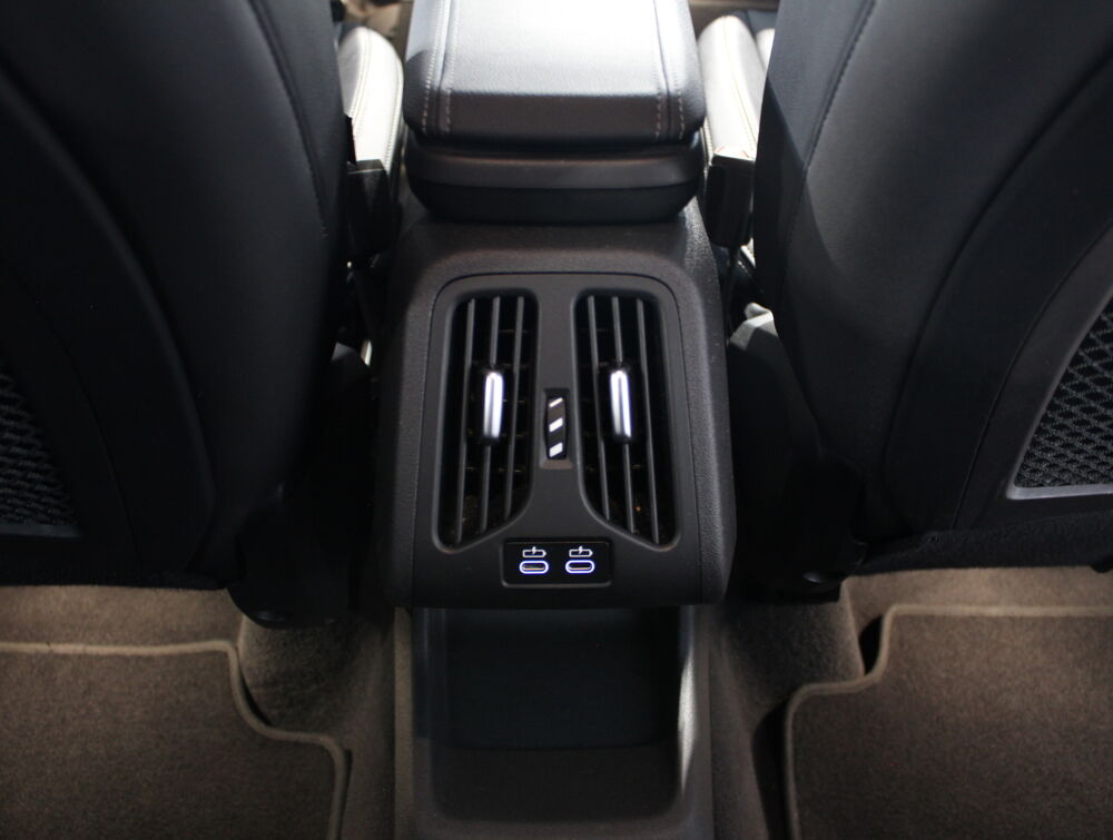 Serie 2 Active Tourer 218i 136 ch DKG7 Luxury 2023 occasion 77680 Roissy-en-Brie