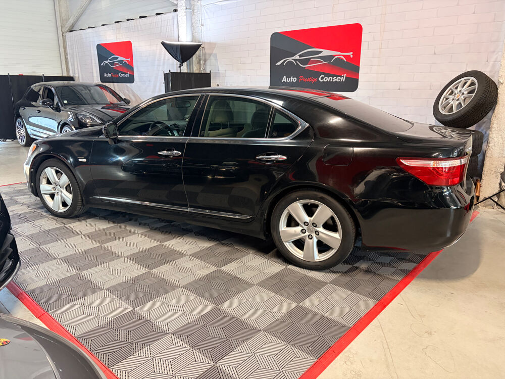 LS V8 380ch BVA-Pack Executive - Superbe &eacute;tat- CARPLAY- toit ou 2008 occasion 44470 Carquefou