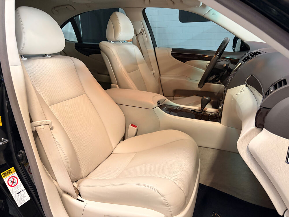 LS V8 380ch BVA-Pack Executive - Superbe &eacute;tat- CARPLAY- toit ou 2008 occasion 44470 Carquefou