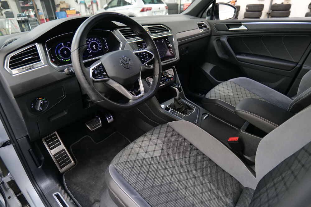 Tiguan eHybrid 245ch DSG6 R-Line 1&deg;MAIN FRANCAIS TVA RECUPERABLE L 2023 occasion 69008 LYON 8EME