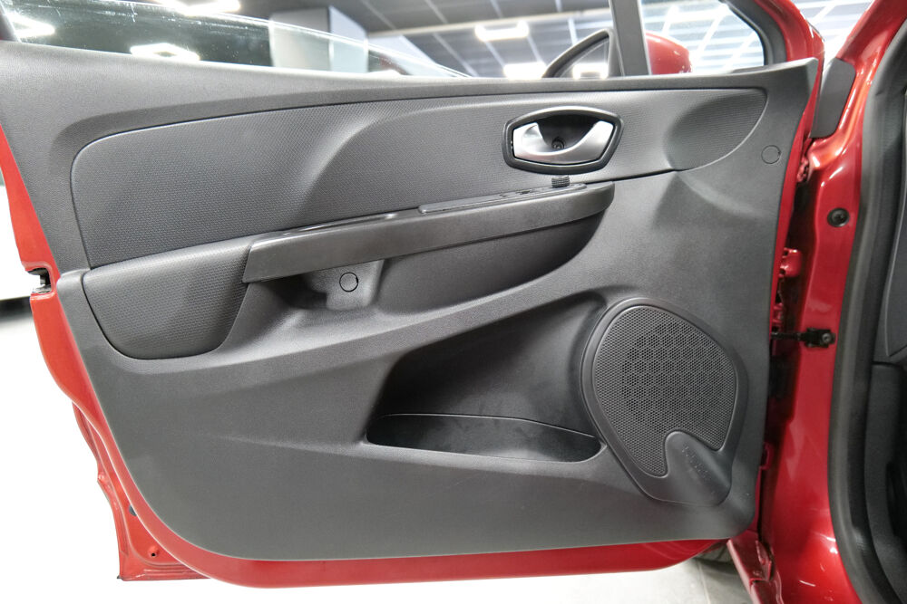 Clio IV DCI 75 Energy Zen 1&deg;MAIN / IDEAL JEUNE CONDUCTEUR / 4CV / 75 2016 occasion 69008 LYON 8EME
