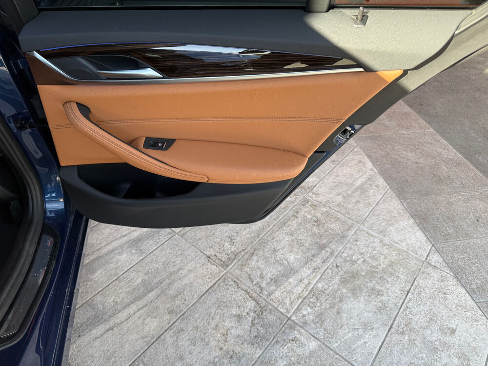 S&eacute;rie 5 Touring 518d TwinPower Turbo 150 ch BVA8 Business Design 2021 occasion 50300 MARCEY-LES-GREVES