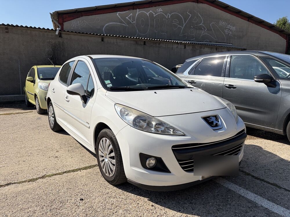 207 1.6 HDi 90ch FAP 99g BLUE LION Active 2010 occasion 34090 Montpellier