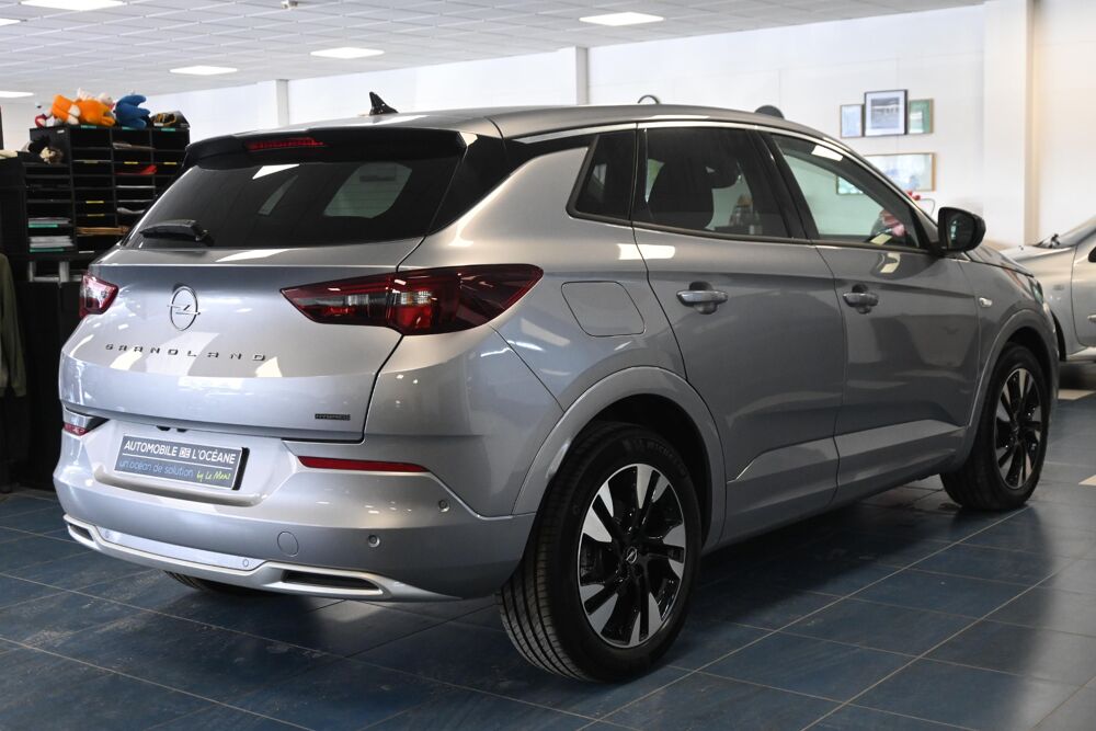 Grandland Hybrid 225 ch BVA8 Elegance Business 2023 occasion 72650 Saint-Saturnin