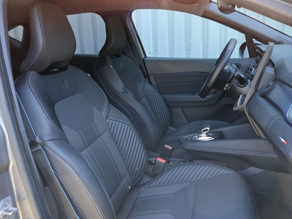 Captur E-Tech full hybrid 145 ch esprit Alpine 2025 occasion 77680 Roissy-en-Brie