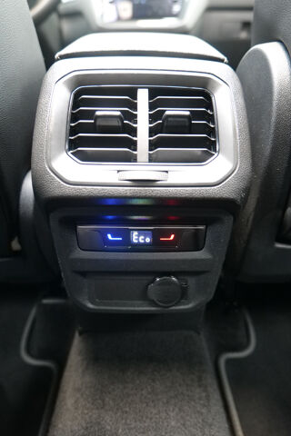 Tiguan eHybrid 245ch DSG6 R-Line 1&deg;MAIN FRANCAIS TVA RECUPERABLE L 2023 occasion 69008 LYON 8EME