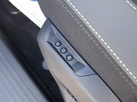 5008 Hybrid 145 ch e-DCS6 GT Exclusive 2026 occasion 77680 Roissy-en-Brie