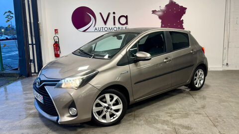 Toyota Yaris 100h Attitude 2015 occasion Montigny-le-Bretonneux 78180