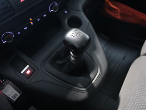 Proace MEDIUM 1.5L 100 D-4D BVM5 DYNAMIC 2022 occasion 77680 Roissy-en-Brie