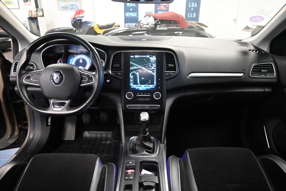 Megane IV TCe 130 Energy Intens 2016 occasion 72650 Saint-Saturnin