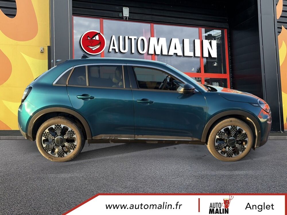 Fiat 600 T-Gen 3 1.2 Hybrid 110ch eDCT6 La Prima 2025 occasion 64600 Anglet