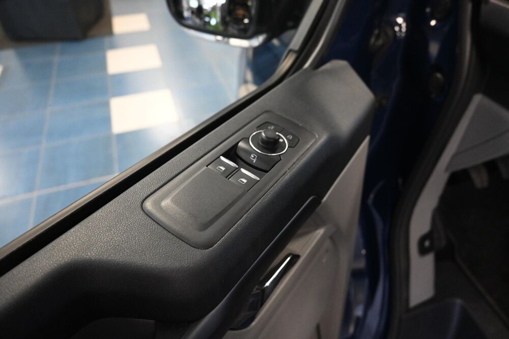 Tourneo VP 320 L2H1 2.0 EcoBlue 150 ch Titanium 2024 occasion 72650 Saint-Saturnin