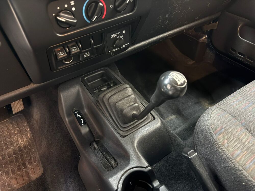 Wrangler 2.4L Sport 2003 occasion 62230 Outreau