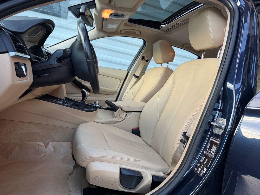 S&eacute;rie 3 318d xDrive 143 ch Luxury + Toit Ouvrant 2015 occasion 50300 MARCEY-LES-GREVES