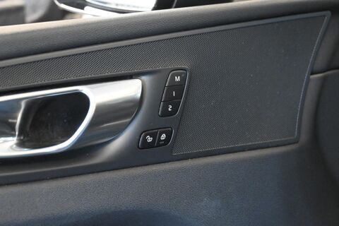 XC60 T6 AWD Hybride rechargeable 253 ch+145 ch Geartronic 8 Plus 2025 occasion 72650 Saint-Saturnin