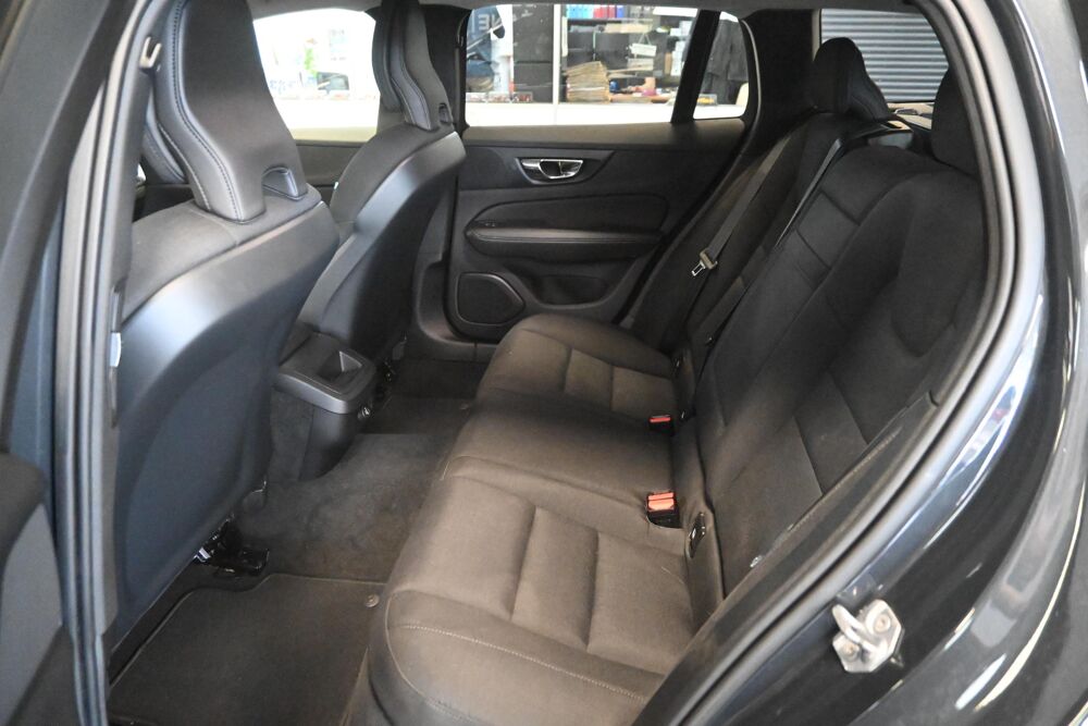 V60 D3 AdBlue 150 ch Geartronic 8 Business 2019 occasion 72650 Saint-Saturnin